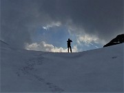 68 Camminando sulla neve tra le nuvole...